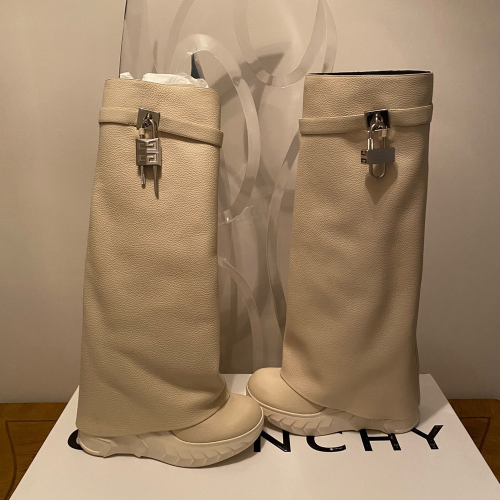 @@@@@SOLD@@@@@New Givenchy Biker Shark Boots
